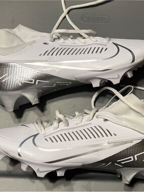 Nike Men’s White/Silver Football Cleats - Vapor Style